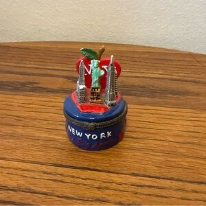 New York Apple Miniature Trinket Box - Red & Blue